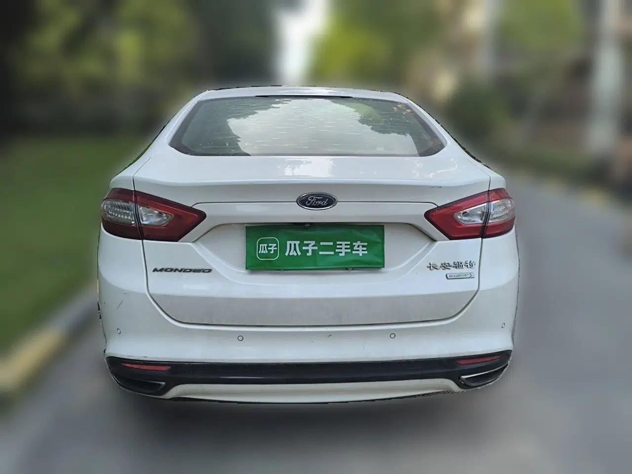 Ford Mondeo 2013 2.0L GTDi 200 Luxury Model — миниатюра 5