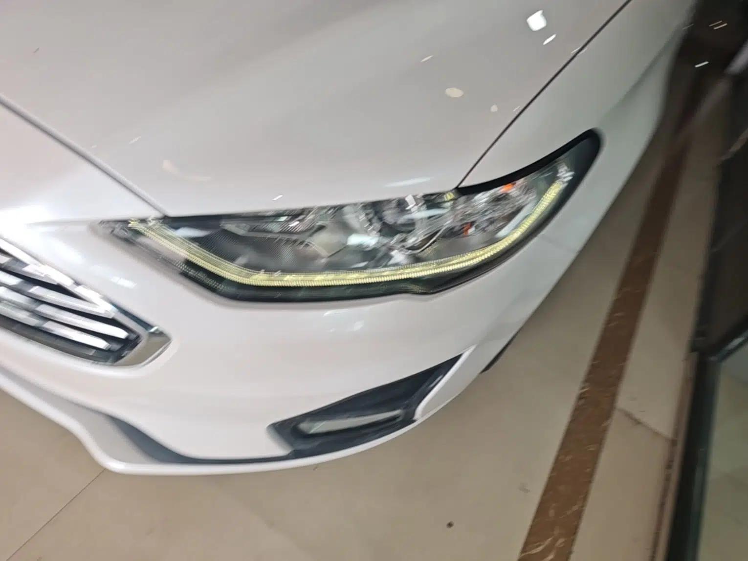 Ford Mondeo 2018 EcoBoost 180 Smart Control Fashion Model China VI Standard — миниатюра 8