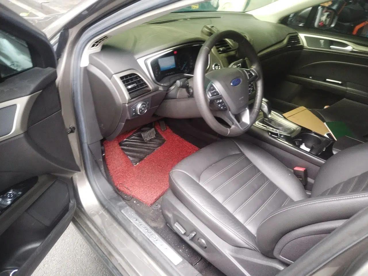 Ford Mondeo 2013 2.0L GTDi 200 Fashion Edition — миниатюра 16