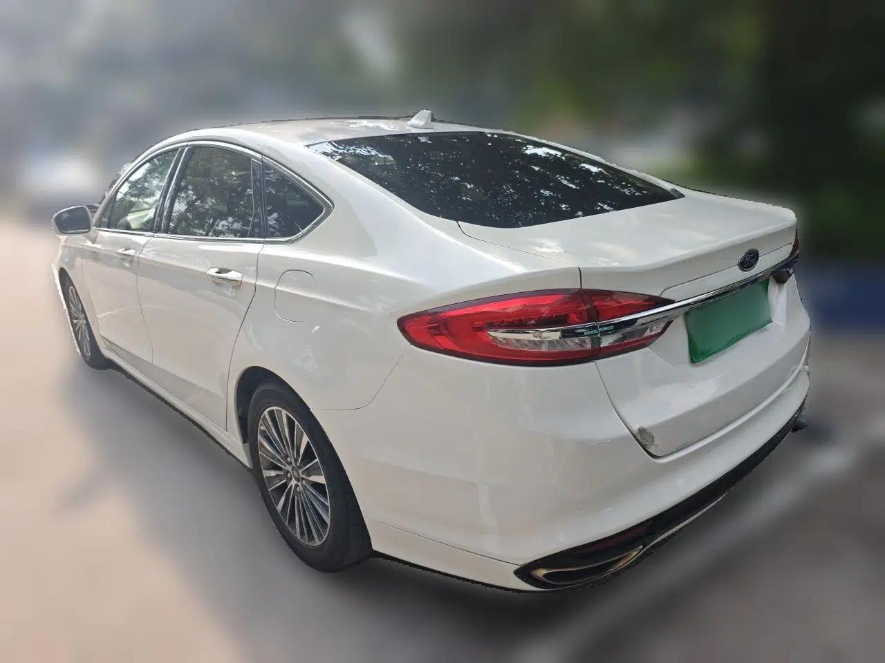 Ford Mondeo 2017 EcoBoost 180 Luxury Model — миниатюра 4