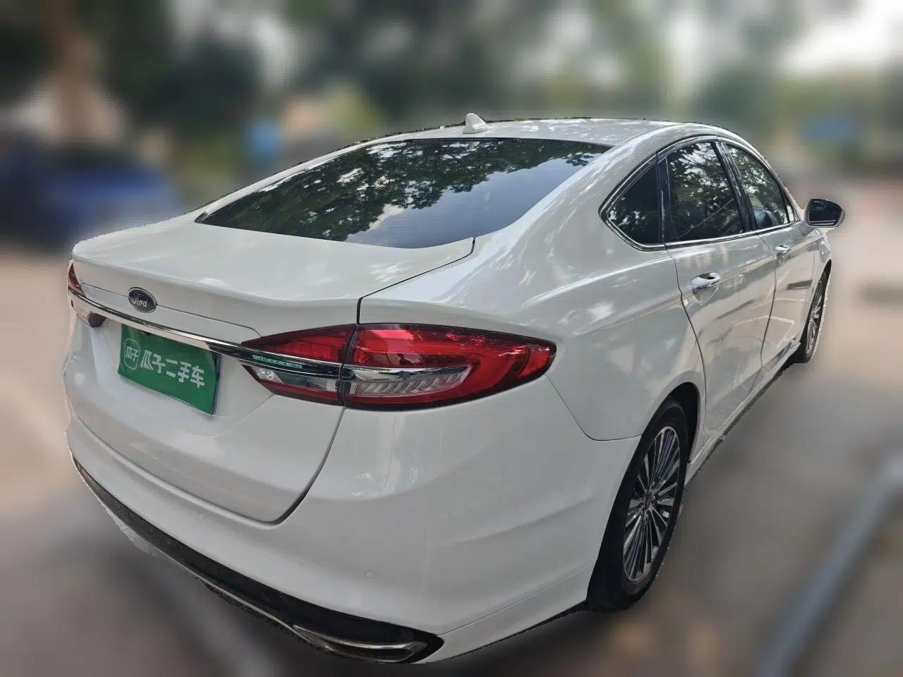 Ford Mondeo 2017 EcoBoost 180 Luxury Model — миниатюра 6