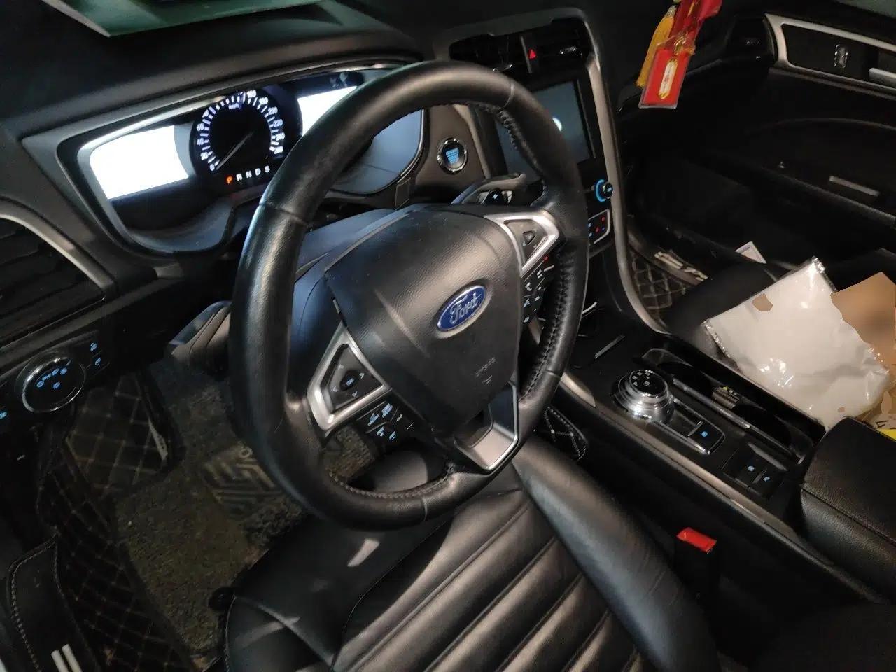 Ford Mondeo 2017 EcoBoost 200 Luxury Model — миниатюра 10
