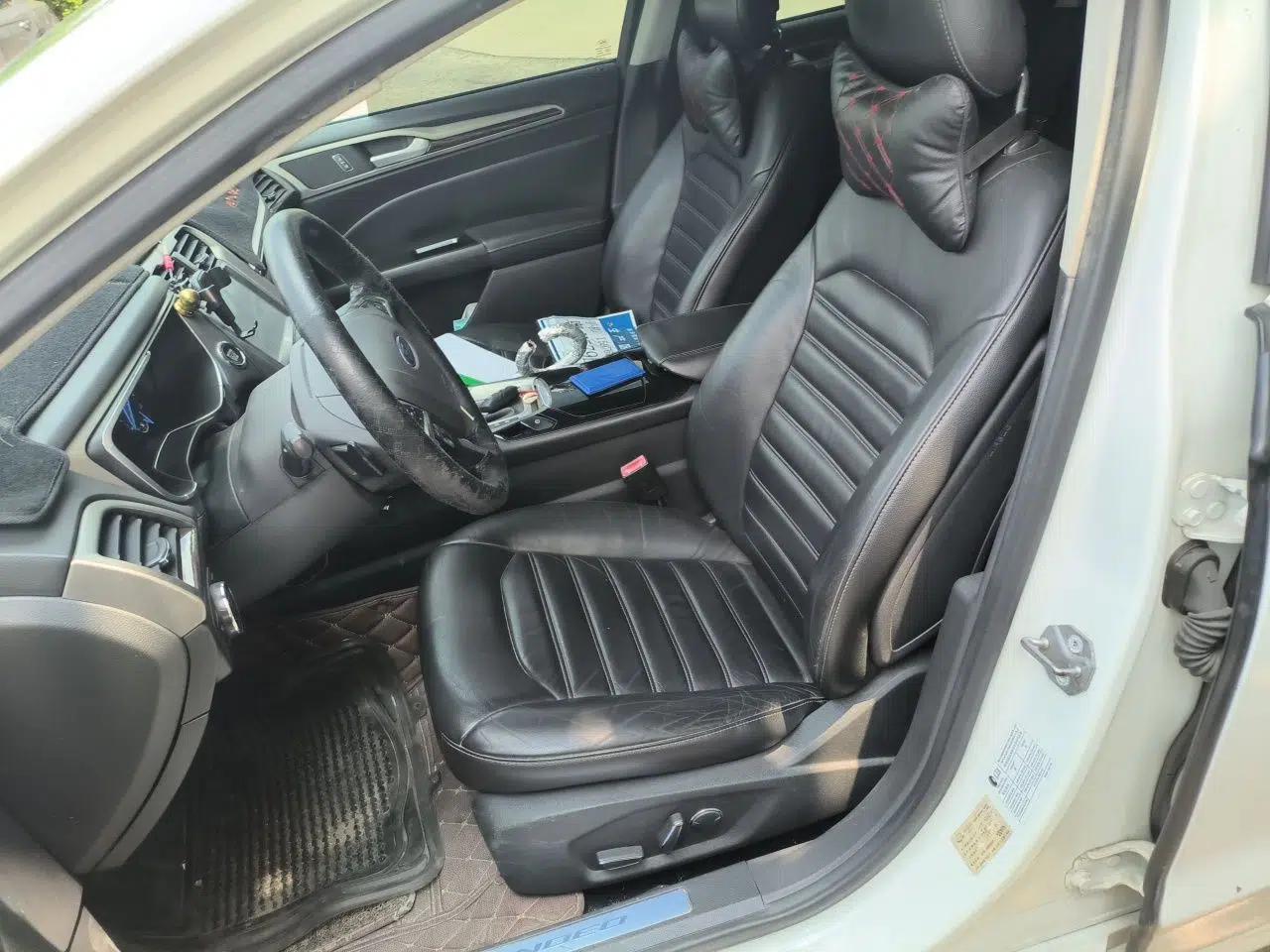 Ford Mondeo 2013 2.0L GTDi 200 Luxury Model — миниатюра 15