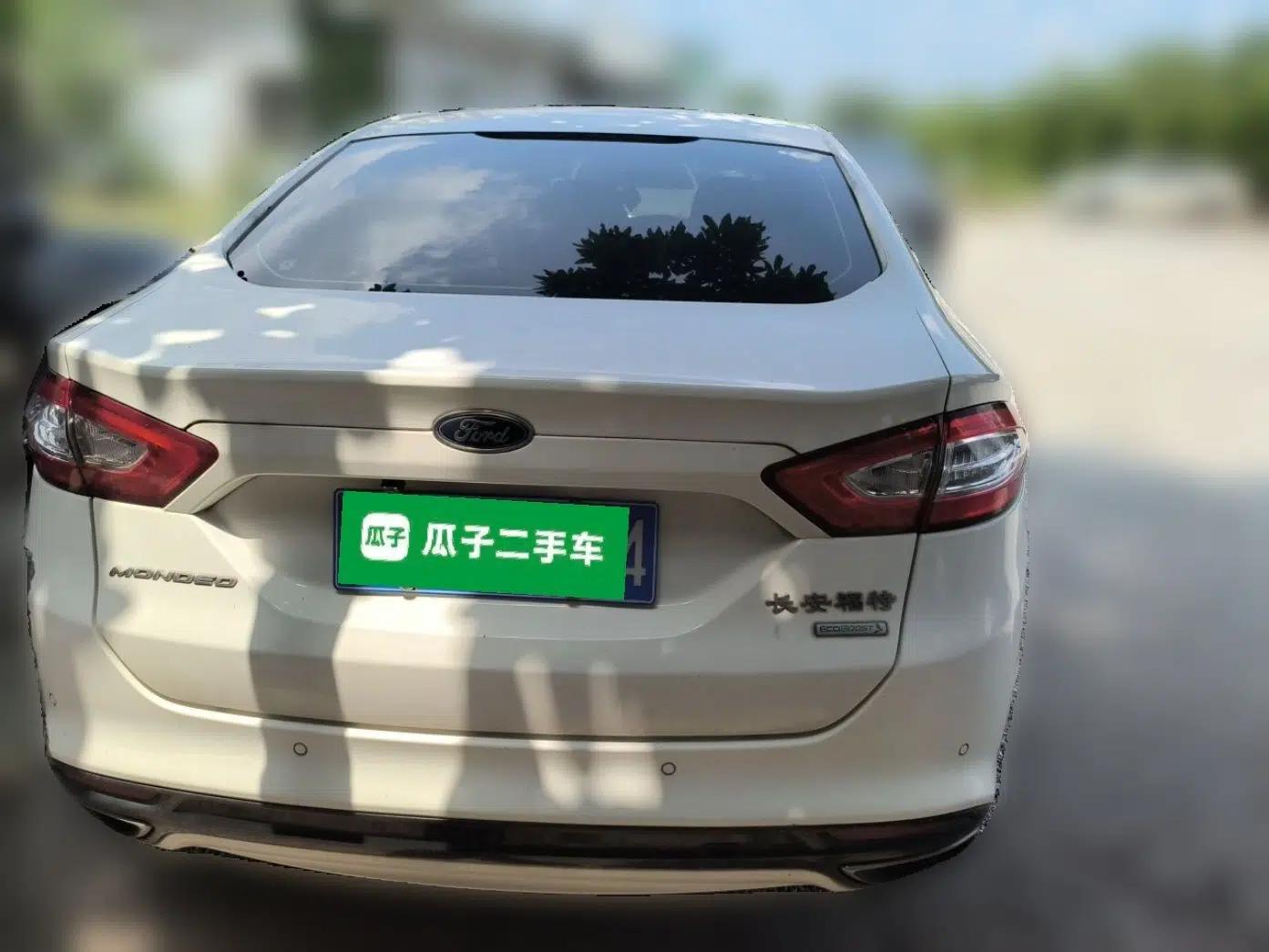 Ford Mondeo 2013 2.0L GTDi 200 Luxury Model — миниатюра 5