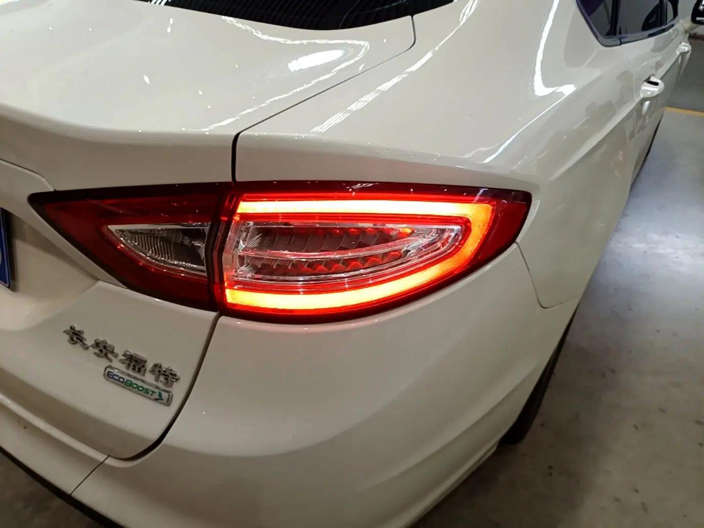 Ford Mondeo 2013 1.5L GTDi180 Fashion Edition — миниатюра 9