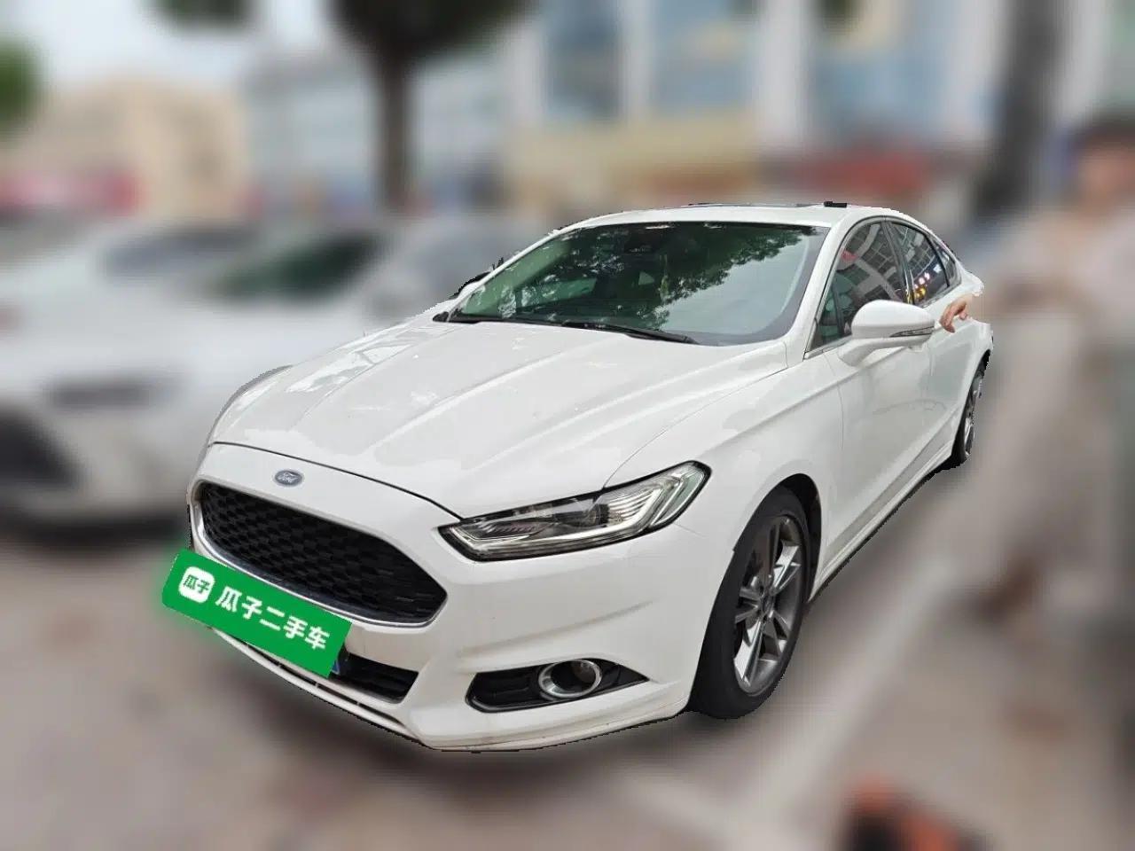 Ford Mondeo 2013 2.0L GTDi240 Flagship Edition — миниатюра 1