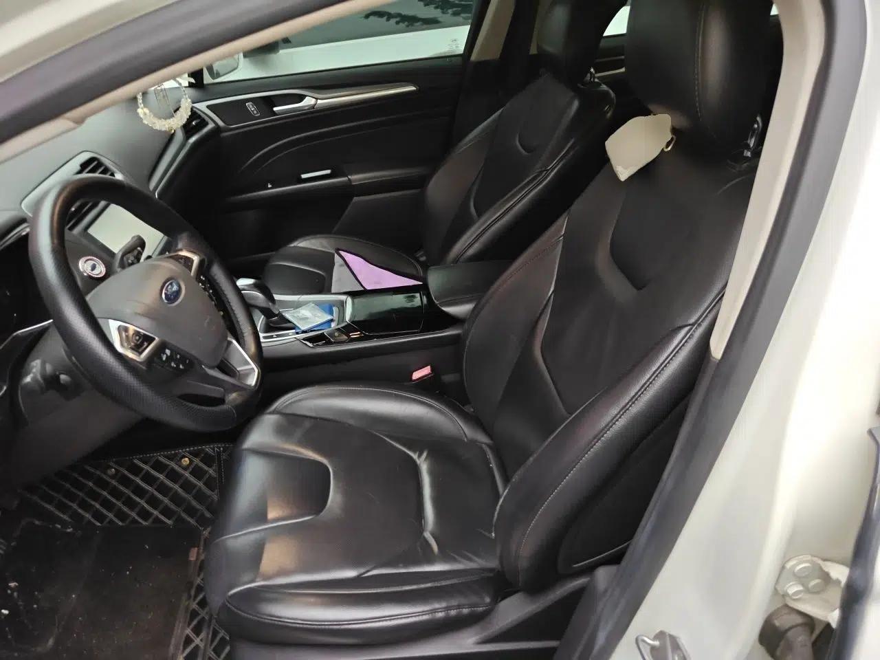 Ford Mondeo 2013 2.0L GTDi240 Flagship Edition — миниатюра 15