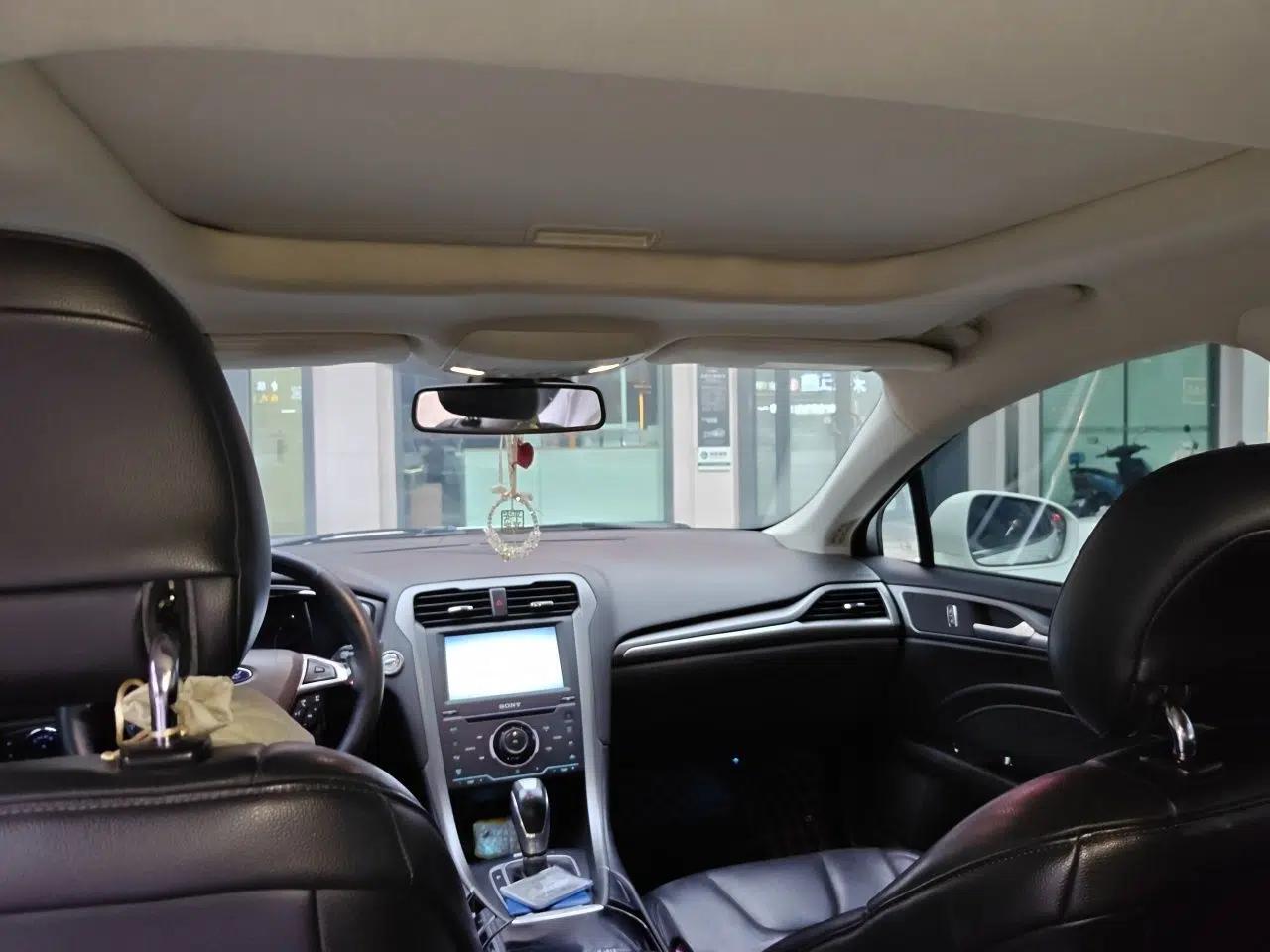 Ford Mondeo 2013 2.0L GTDi240 Flagship Edition — миниатюра 18