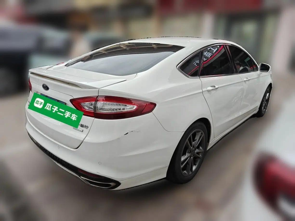 Ford Mondeo 2013 2.0L GTDi240 Flagship Edition — миниатюра 6