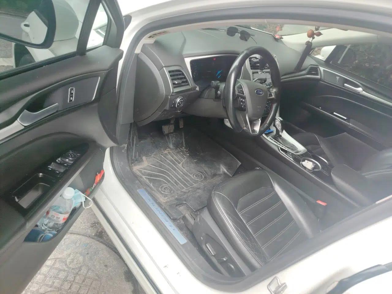 Ford Mondeo 2013 1.5L GTDi180 Fashion Edition — миниатюра 16