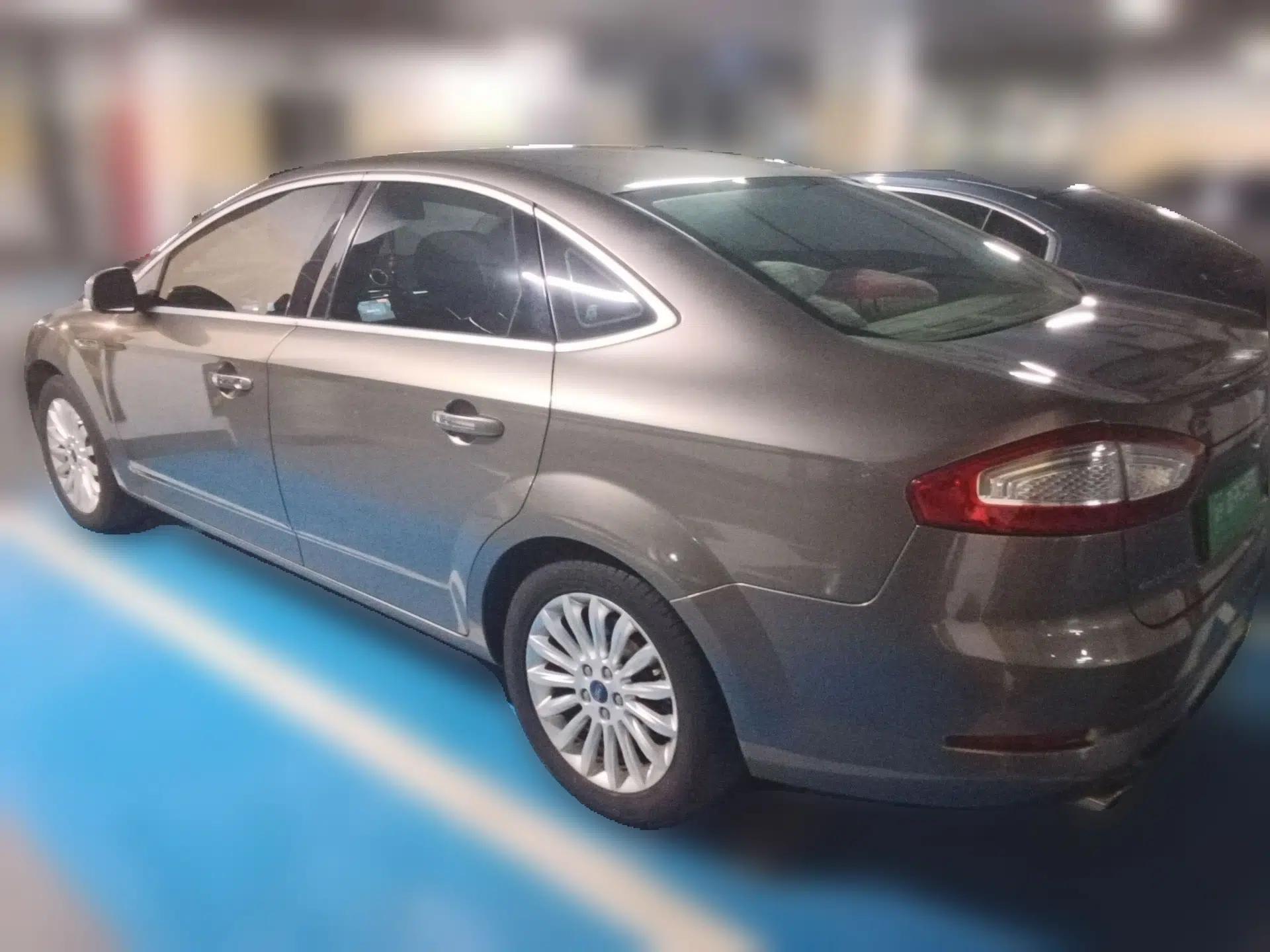 Ford Mondeo 2011 2.3L Luxury Model — миниатюра 4