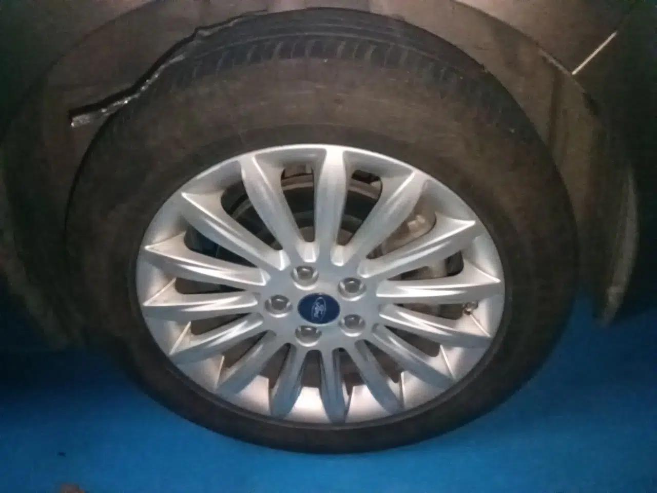 Ford Mondeo 2011 2.3L Luxury Model — миниатюра 8