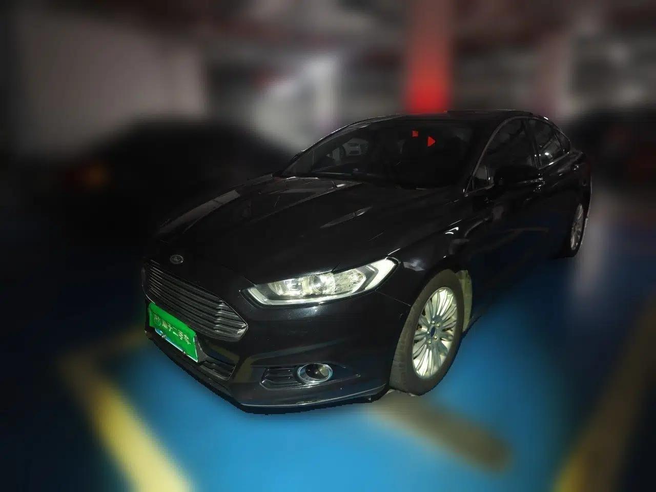 Ford Mondeo 2013 2.0L GTDi 200 Fashion Edition — миниатюра 1