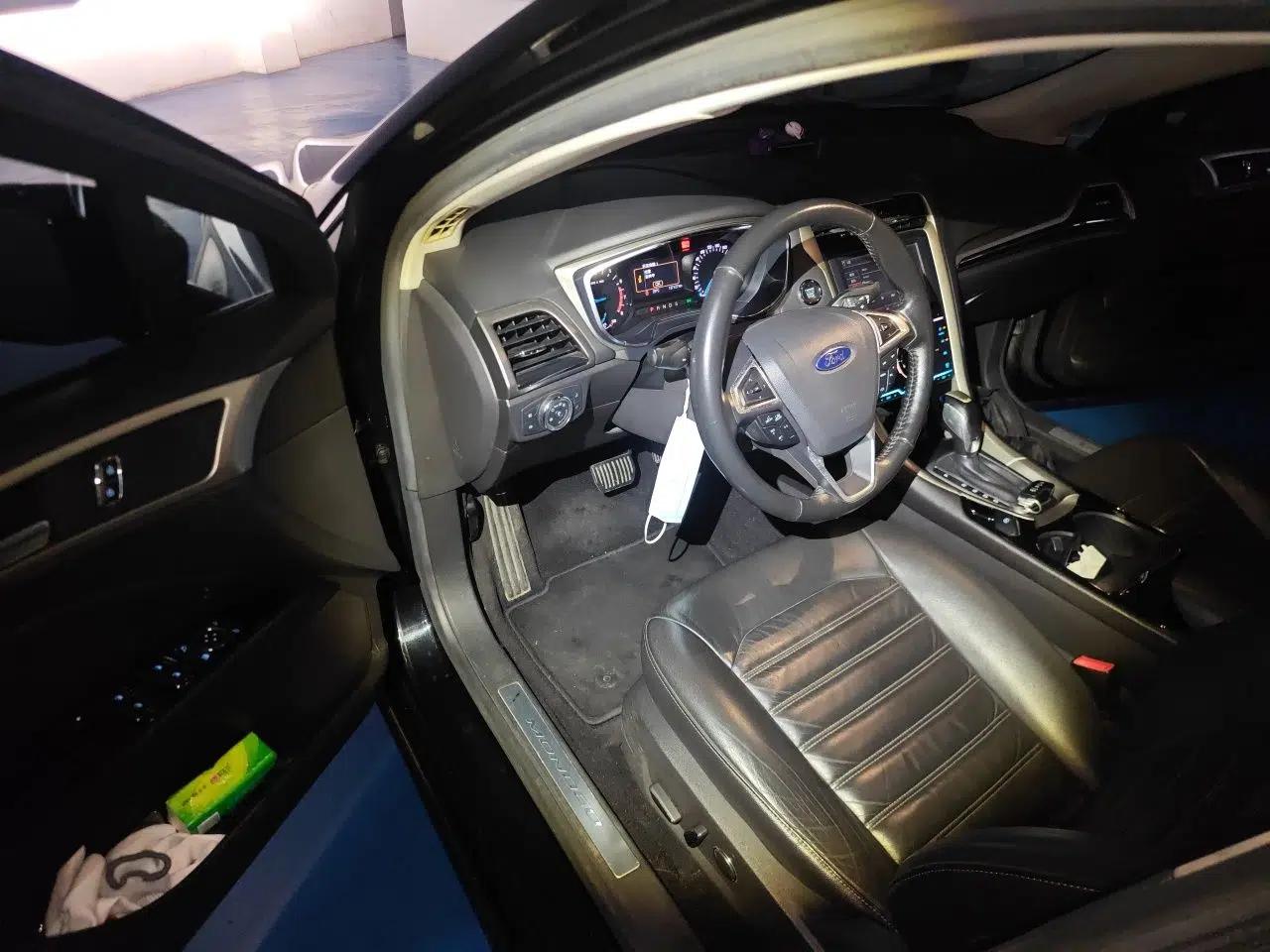 Ford Mondeo 2013 2.0L GTDi 200 Fashion Edition — миниатюра 16