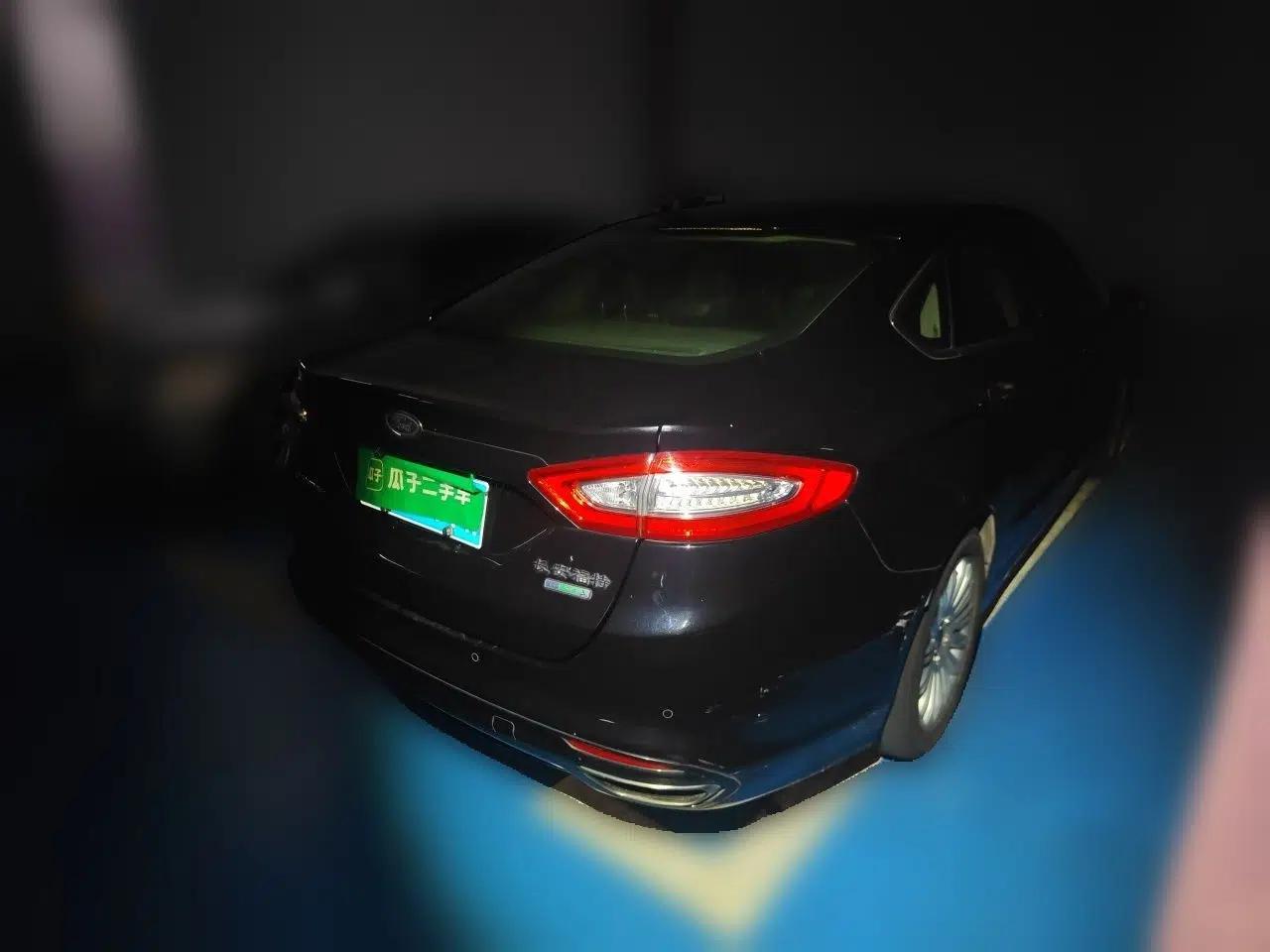 Ford Mondeo 2013 2.0L GTDi 200 Fashion Edition — миниатюра 6