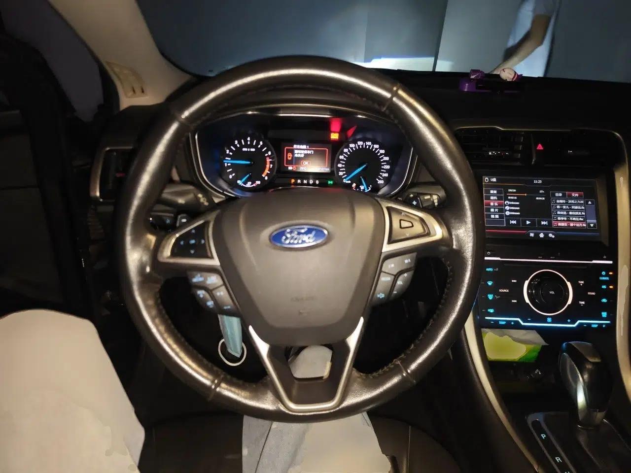 Ford Mondeo 2013 2.0L GTDi 200 Fashion Edition — миниатюра 10