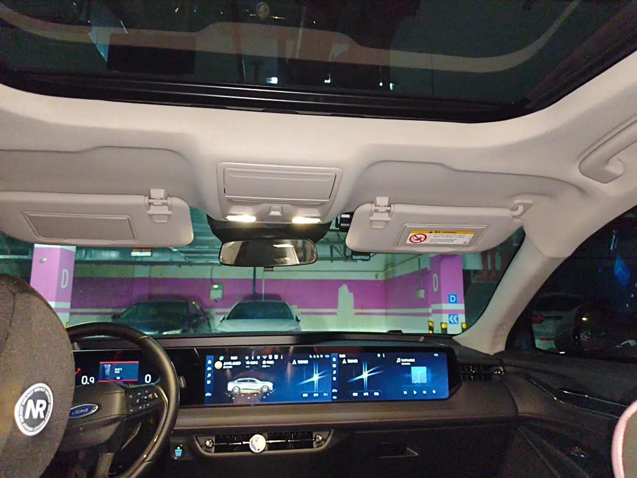 Ford Mondeo 2023 EcoBoost 180 Luxury Model — миниатюра 18