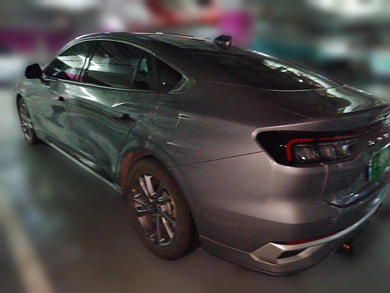 Ford Mondeo 2023 EcoBoost 180 Luxury Model — миниатюра 4