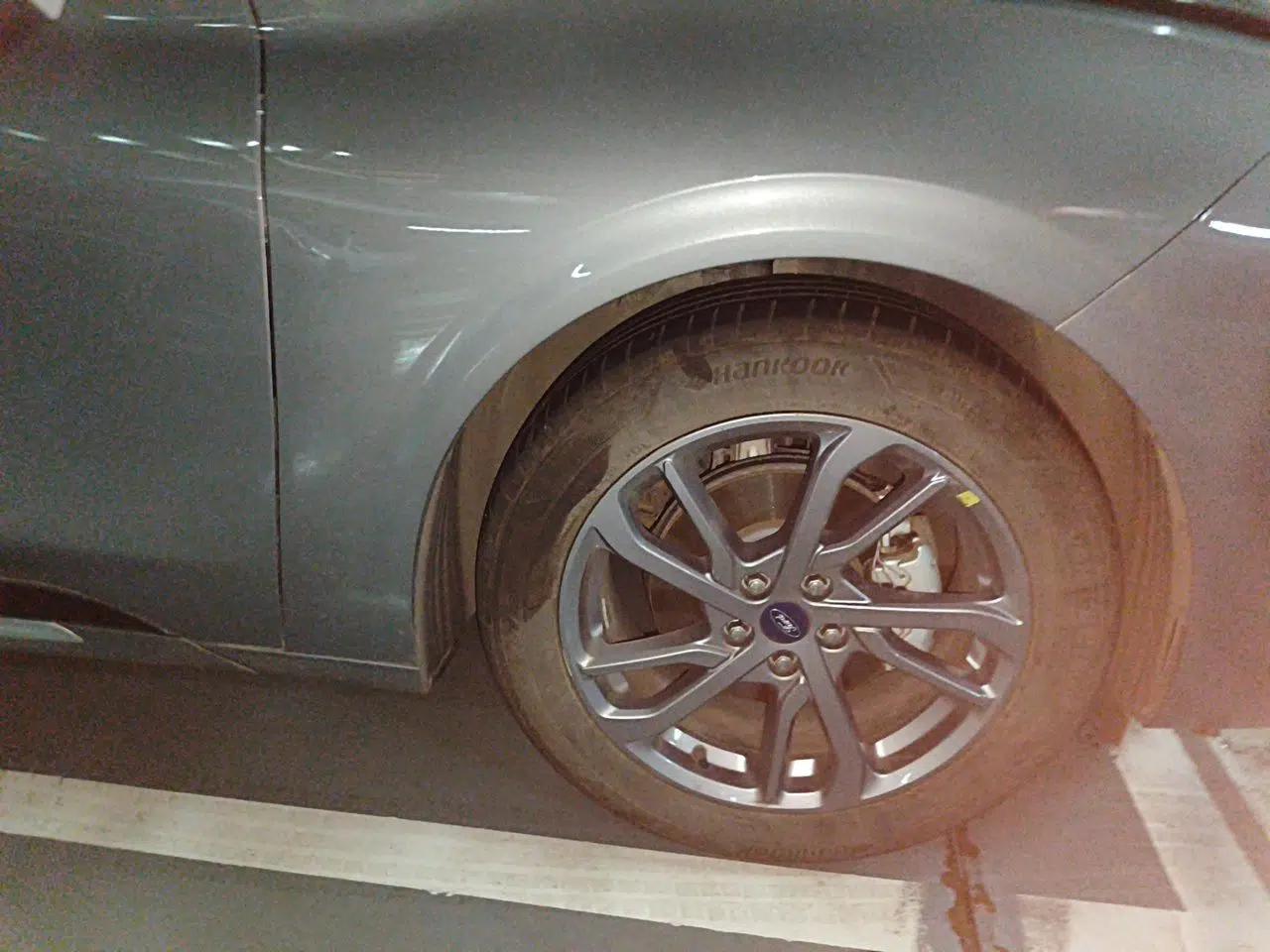 Ford Mondeo 2023 EcoBoost 180 Luxury Model — миниатюра 8