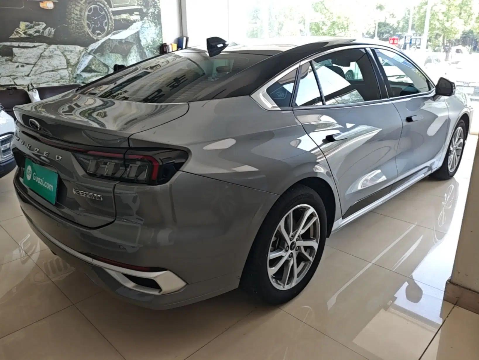 Ford Mondeo 2022 Restyled EcoBoost 245 Luxury Version — миниатюра 6
