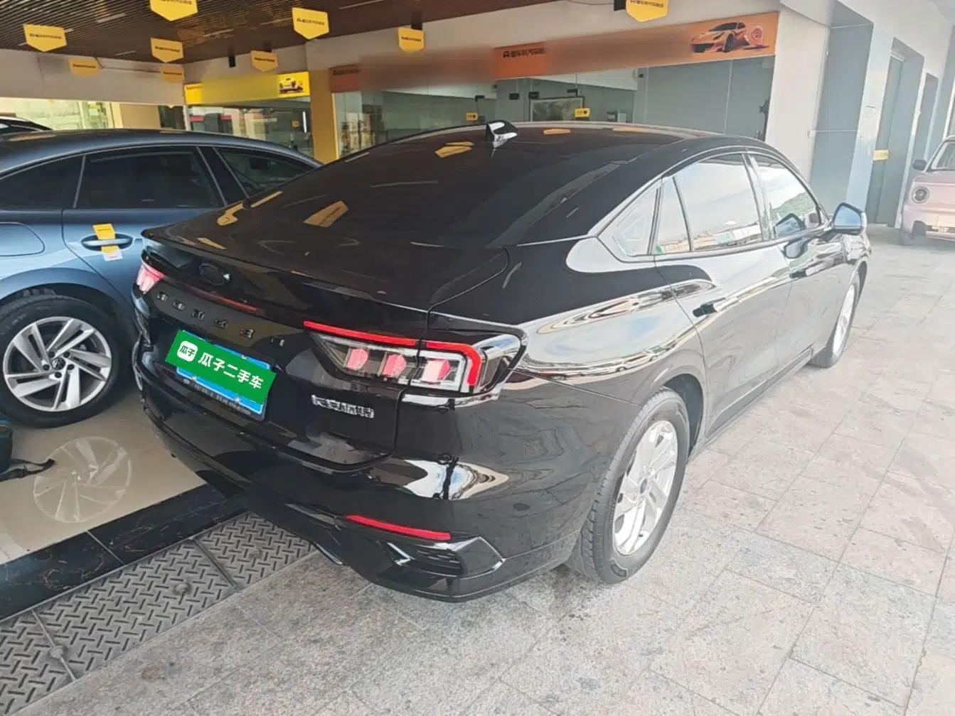 Ford Mondeo 2023 EcoBoost 180 Comfort Model — миниатюра 6