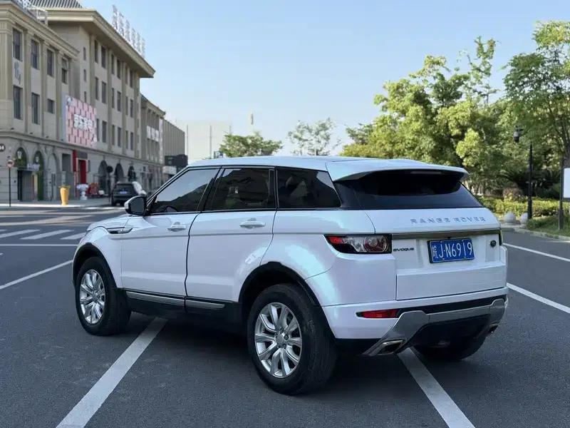 Range Rover Evoque 2015 2.0T 5-Door Fashion Edition — миниатюра 4