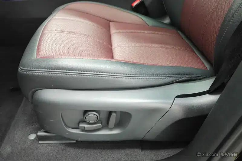 Range Rover Evoque 2022 Facelift Evoque L 249PS R-Dynamic Luxury Edition — миниатюра 18