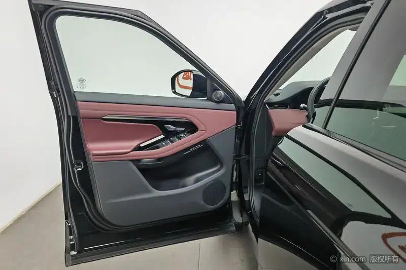 Range Rover Evoque 2022 Facelift Evoque L 249PS R-Dynamic Luxury Edition — миниатюра 22