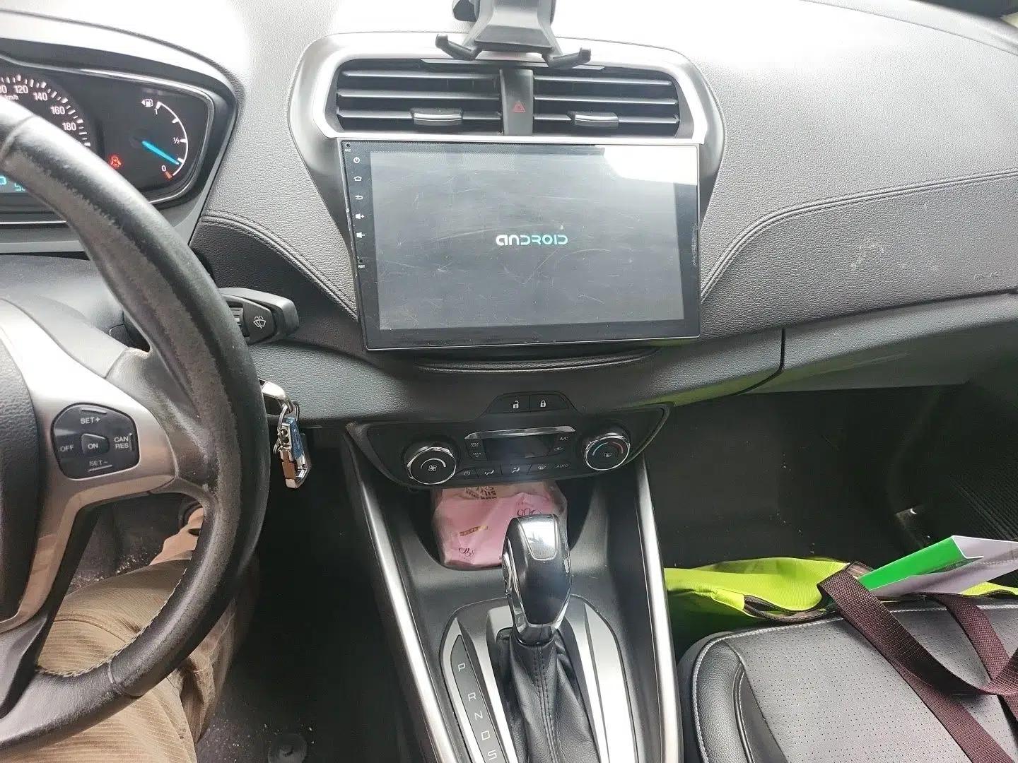 Ford Escort 2015 1.5L Automatic Fashion Model — миниатюра 13