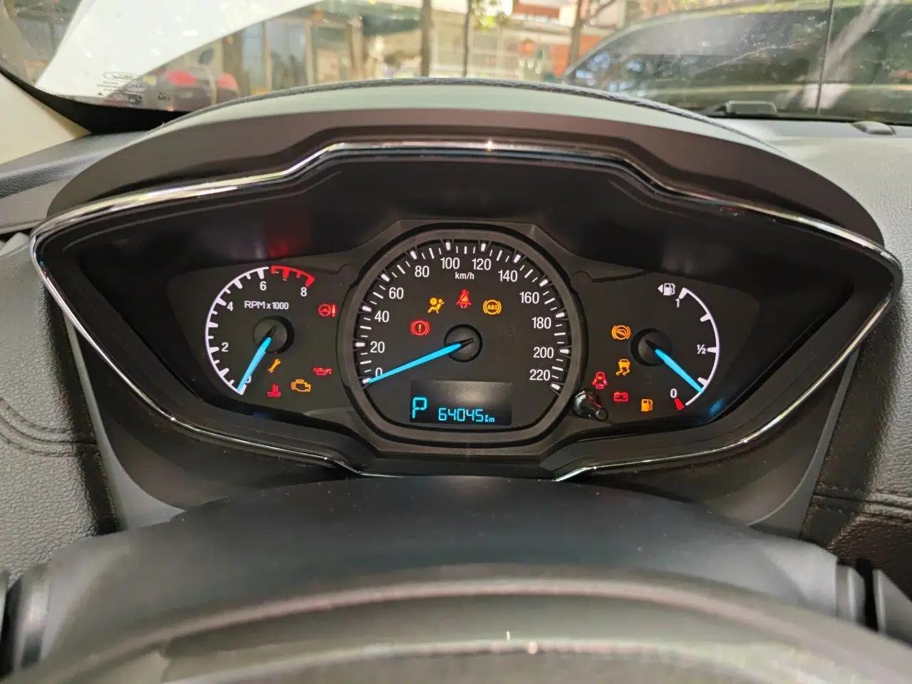 Ford Escort 2015 1.5L Automatic Fashion Model — миниатюра 11