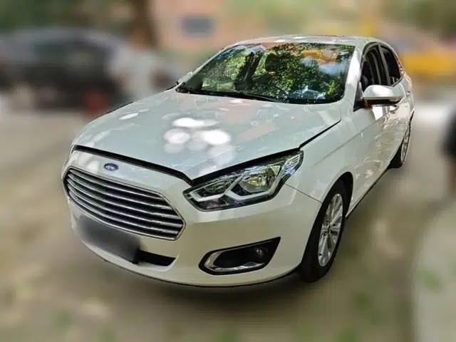 Ford Escort 2015 1.5L Automatic Fashion Model