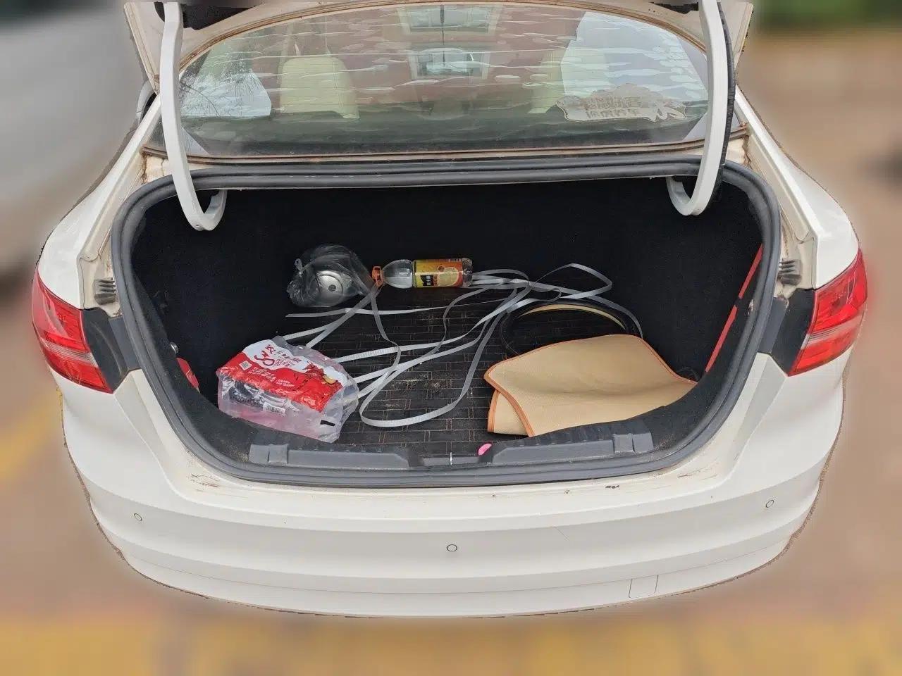 Ford Escort 2015 1.5L Automatic Comfort Edition — миниатюра 19