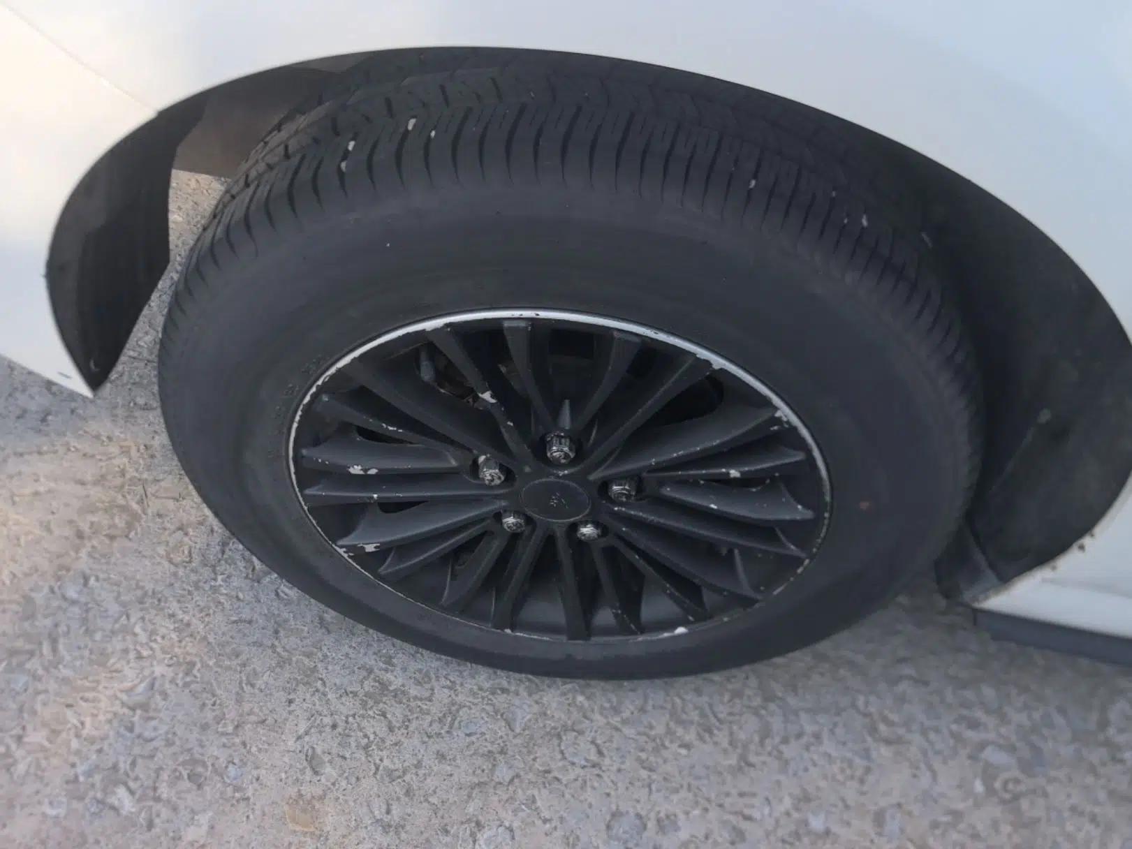 Ford Escort 2015 1.5L Manual Comfort Model — миниатюра 11