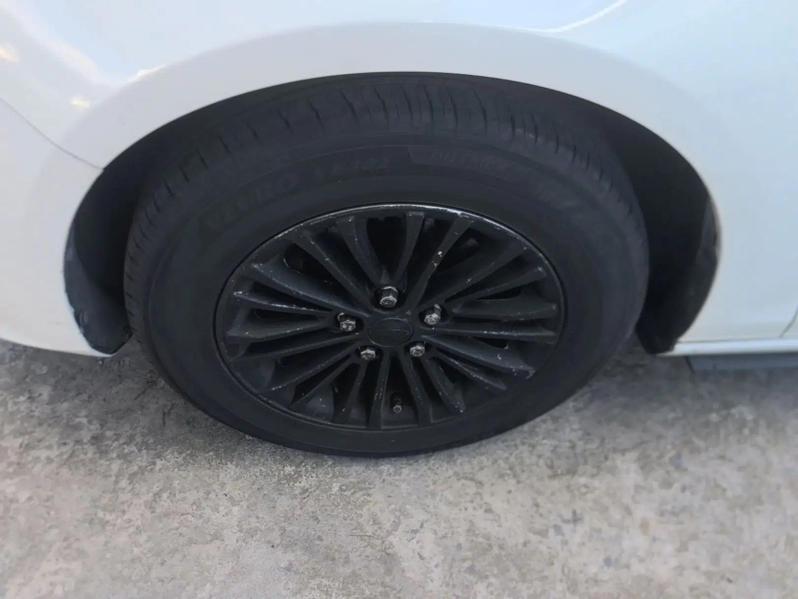 Ford Escort 2015 1.5L Manual Comfort Model — миниатюра 10