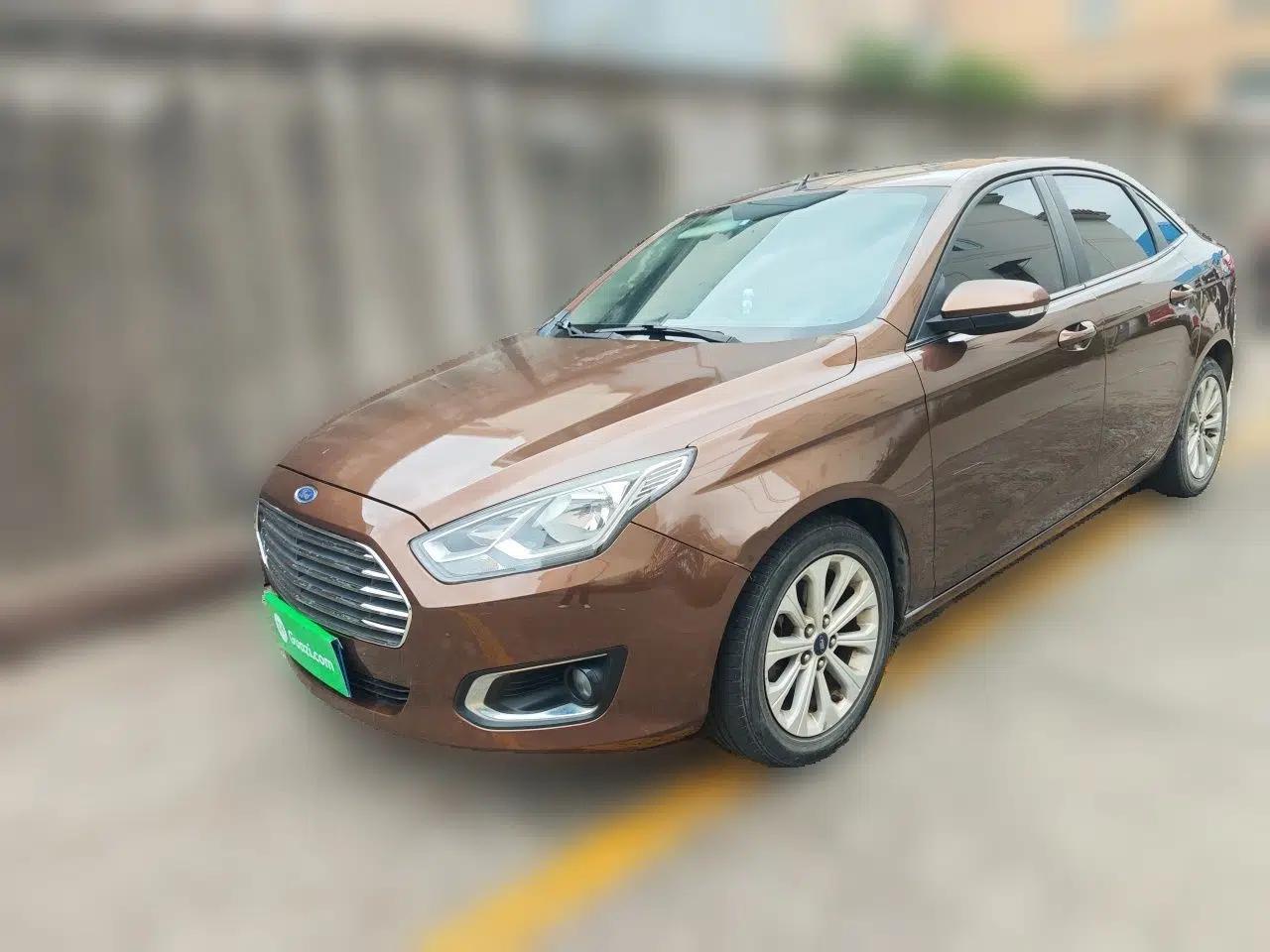 Ford Escort 2015 1.5L Manual Fashion Edition — миниатюра 1