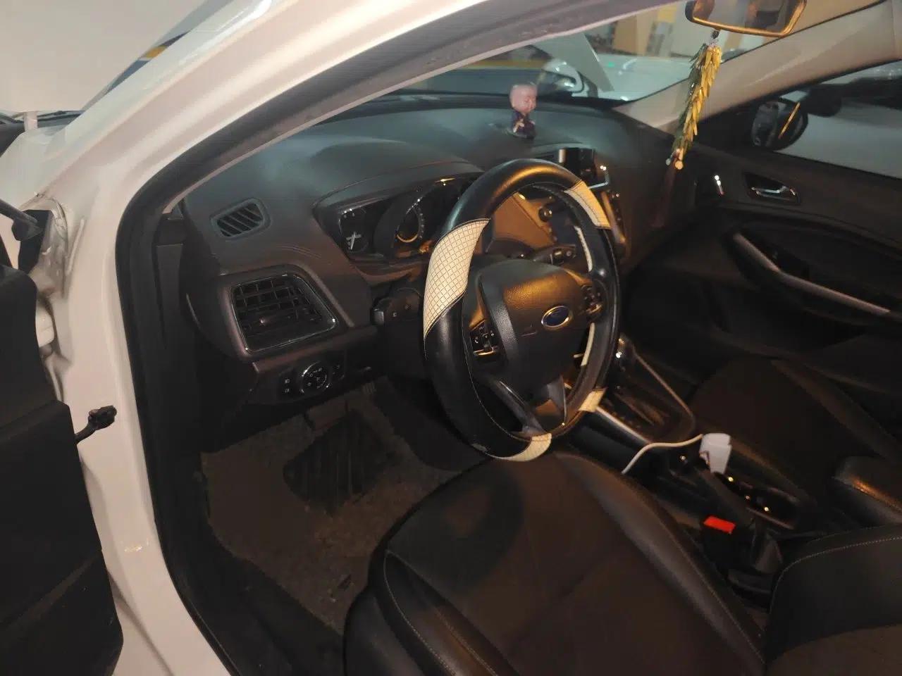 Ford Escort 2019 Revised Version 1.5L Automatic Enjoyment Type China V Standard — миниатюра 16
