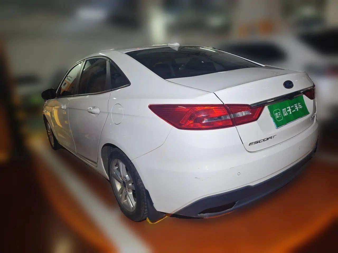 Ford Escort 2019 Revised Version 1.5L Automatic Enjoyment Type China V Standard — миниатюра 4