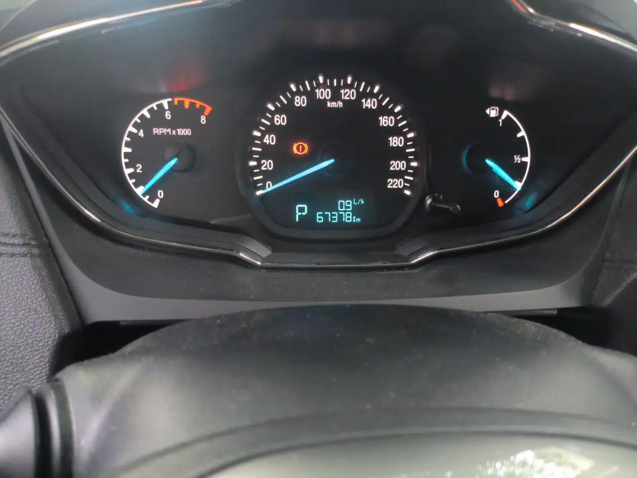 Ford Escort 2015 1.5L Automatic Fashion Model — миниатюра 12