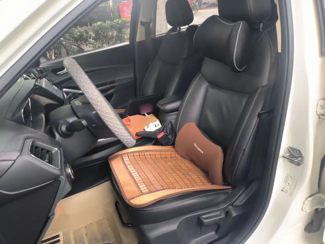 Ford Escort 2015 1.5L Automatic Fashion Model — миниатюра 15