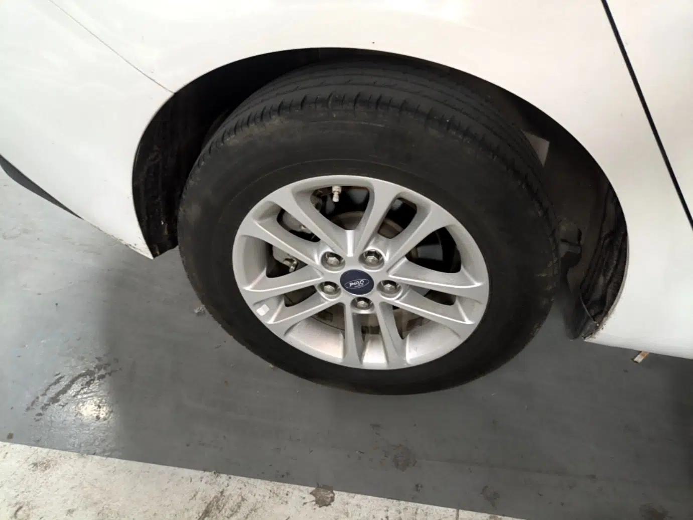 Ford Escort 2019 1.5L Manual ZhiXiang Version — миниатюра 11