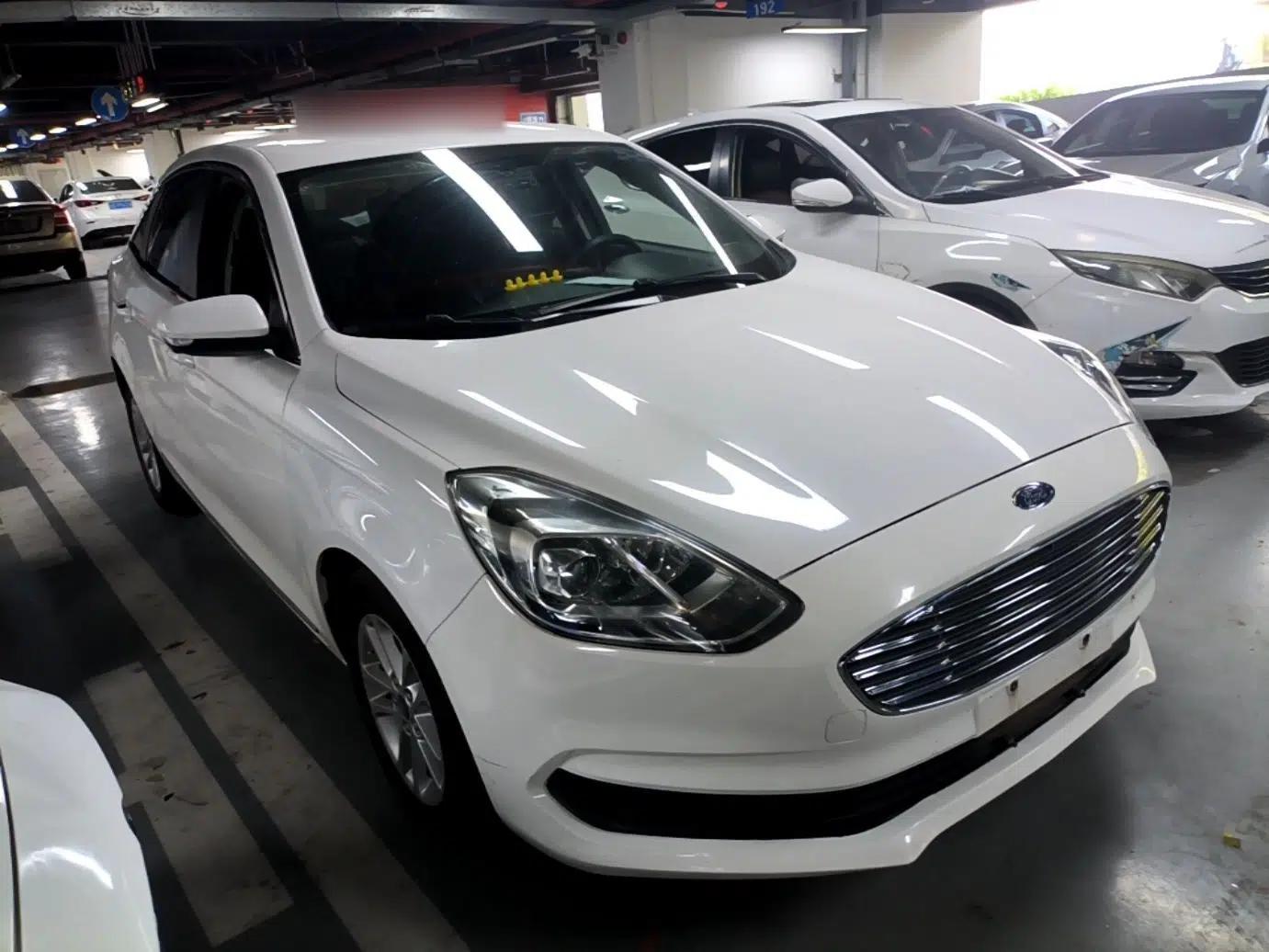 Ford Escort 2019 1.5L Manual ZhiXiang Version — миниатюра 3