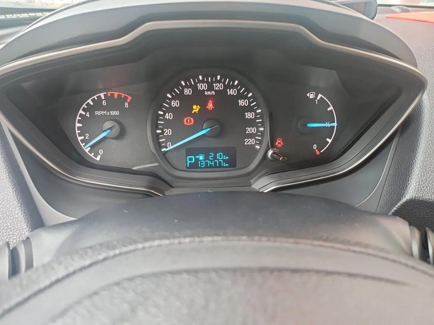 Ford Escort 2015 1.5L Automatic Comfort Edition — миниатюра 12
