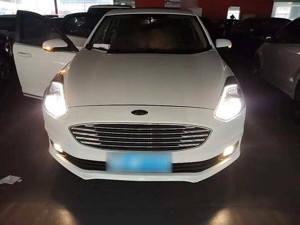 Ford Escort 2019 Revised Version 1.5L Automatic Enjoyment Type China VI Standard — миниатюра 2