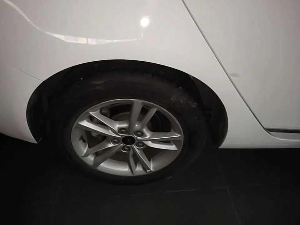 Ford Escort 2019 Revised Version 1.5L Automatic Enjoyment Type China VI Standard — миниатюра 11