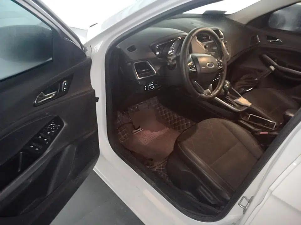 Ford Escort 2019 Revised Version 1.5L Automatic Enjoyment Type China VI Standard — миниатюра 23