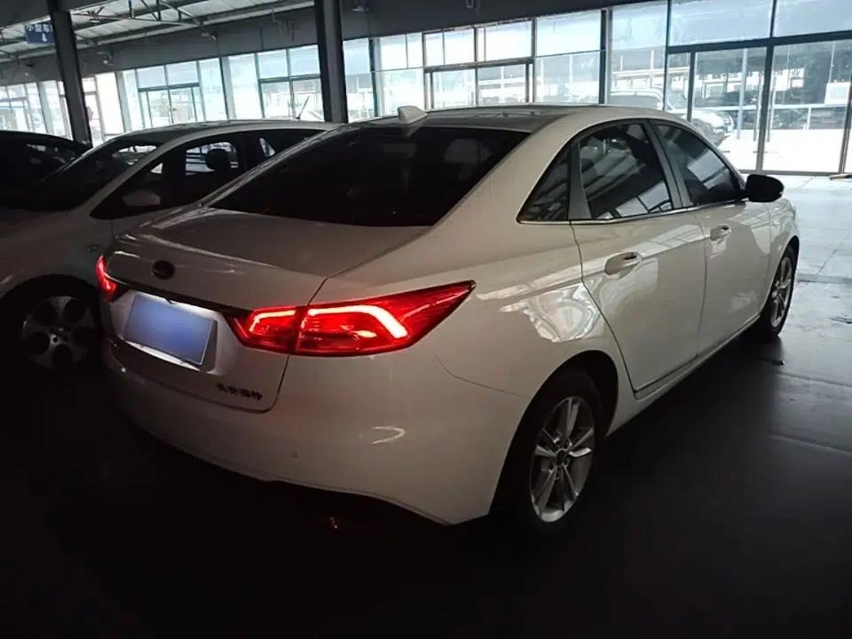 Ford Escort 2019 Revised Version 1.5L Automatic Enjoyment Type China VI Standard — миниатюра 6
