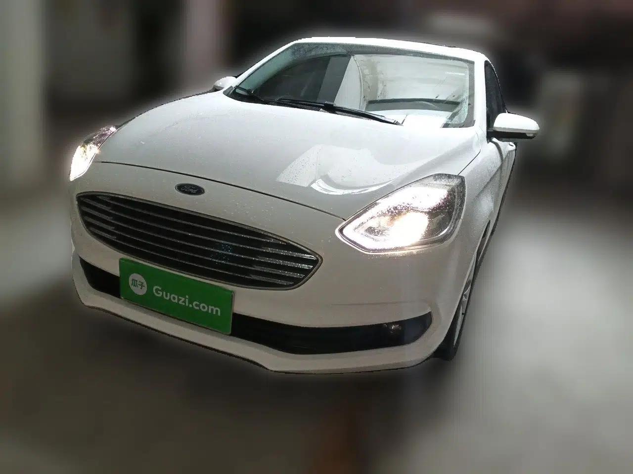 Ford Escort 2019 Revised Version 1.5L Automatic Enjoyment Type China VI Standard — миниатюра 1