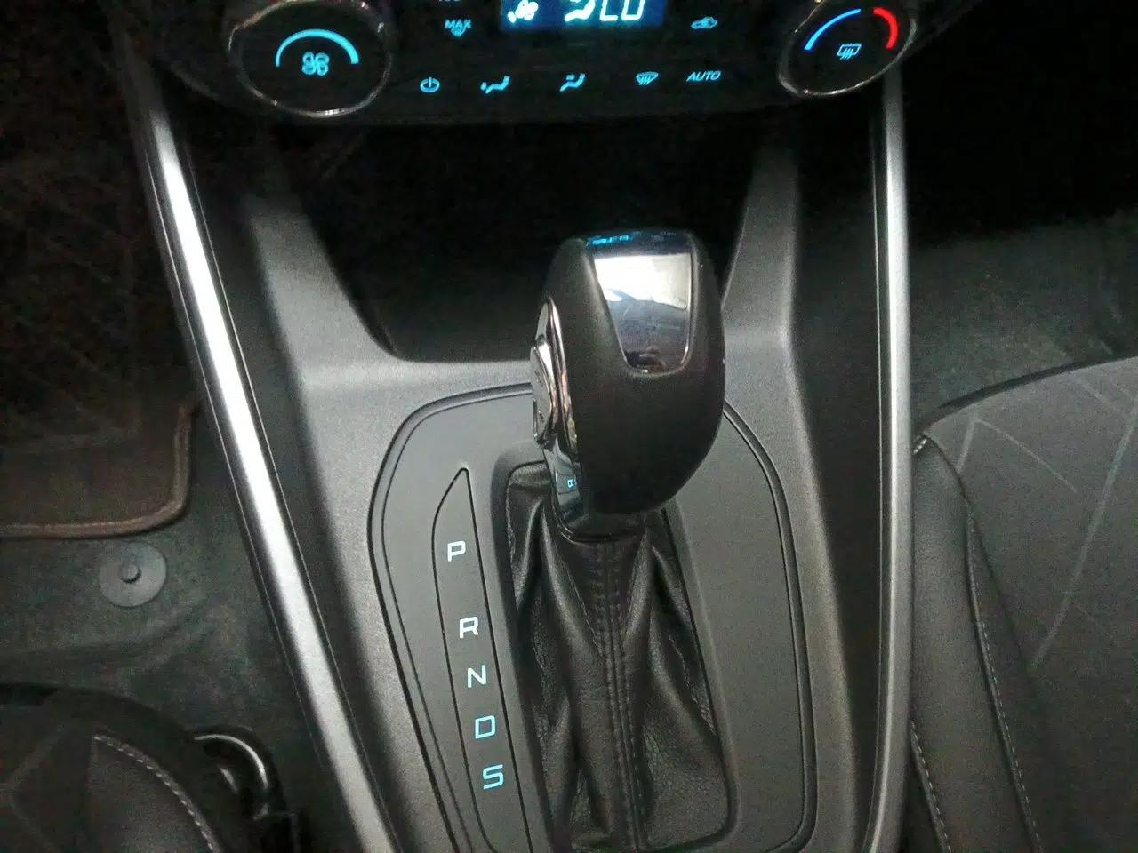 Ford Escort 2019 Revised Version 1.5L Automatic Enjoyment Type China VI Standard — миниатюра 14