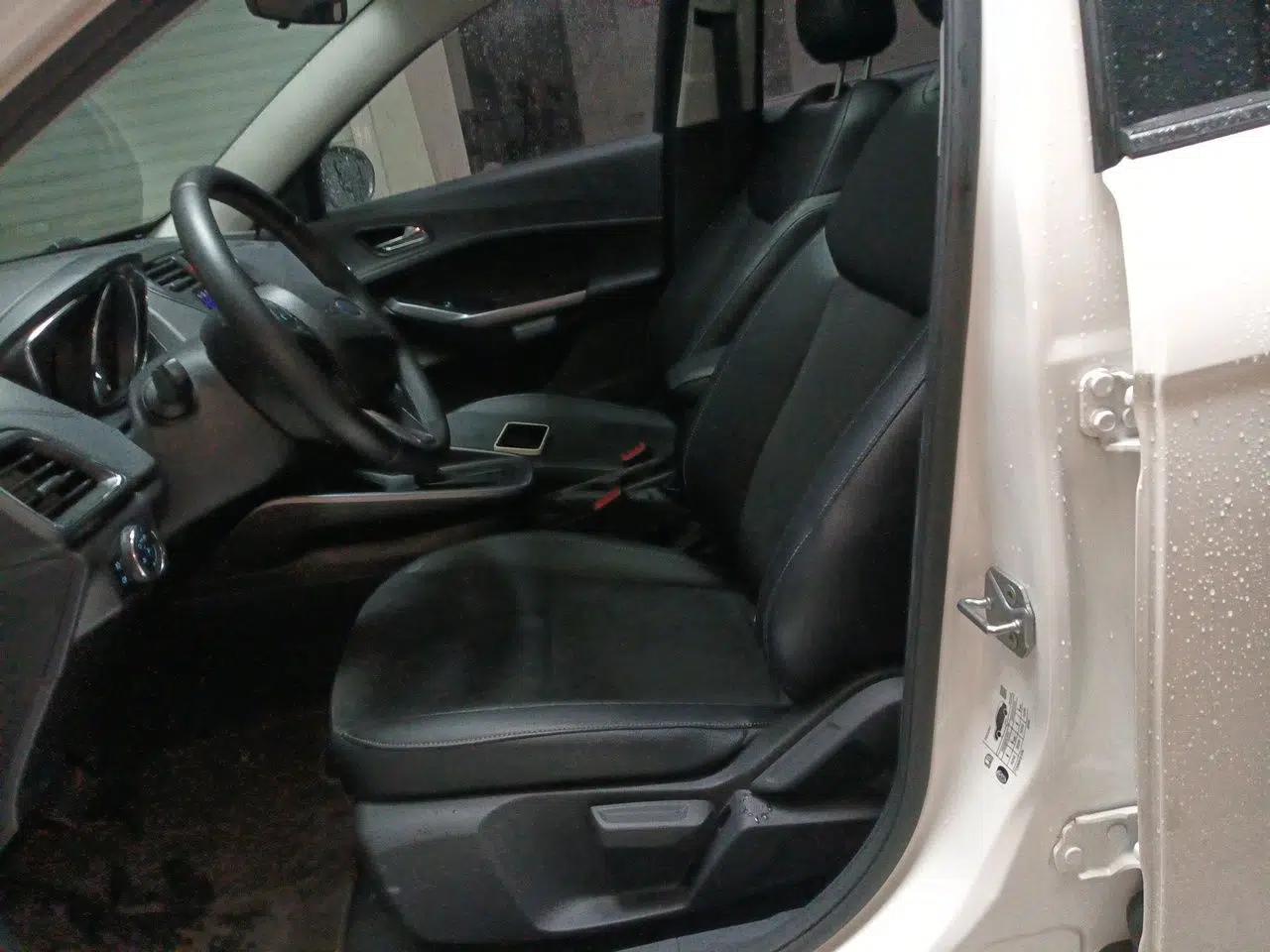 Ford Escort 2019 Revised Version 1.5L Automatic Enjoyment Type China VI Standard — миниатюра 15