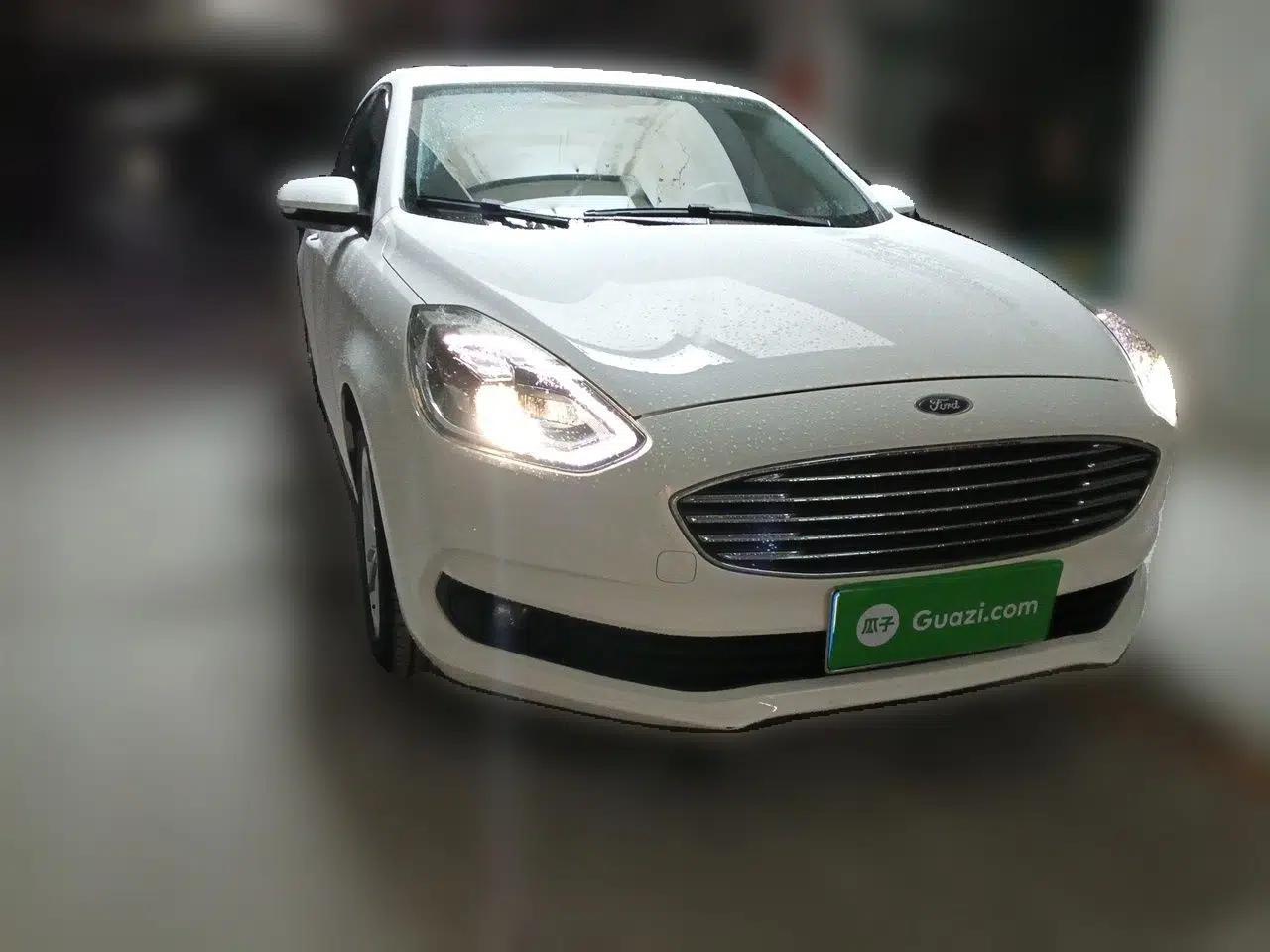Ford Escort 2019 Revised Version 1.5L Automatic Enjoyment Type China VI Standard — миниатюра 3